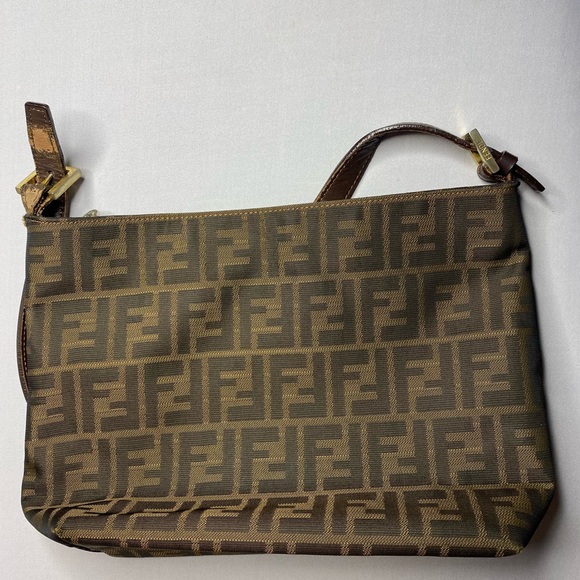 Vintage Fendi bag - Picture 2 of 10